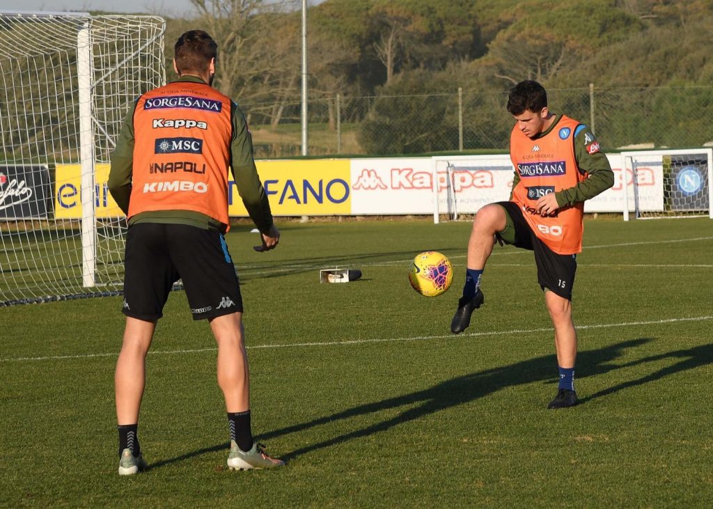 Napoli, attesa per i tamponi
