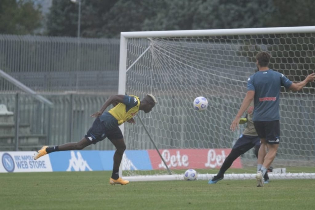 Osimhen allenamento