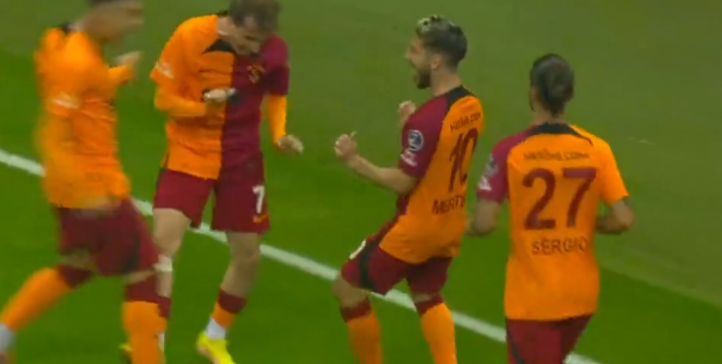 mertens galatasaray