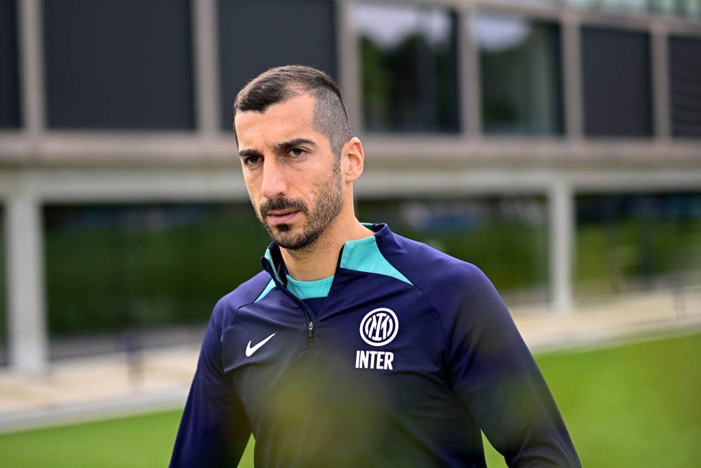 mkhitaryan inter genoa