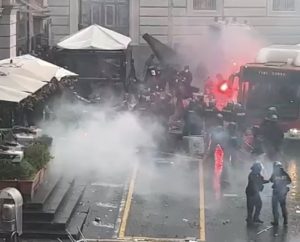 caos ultrà napoli