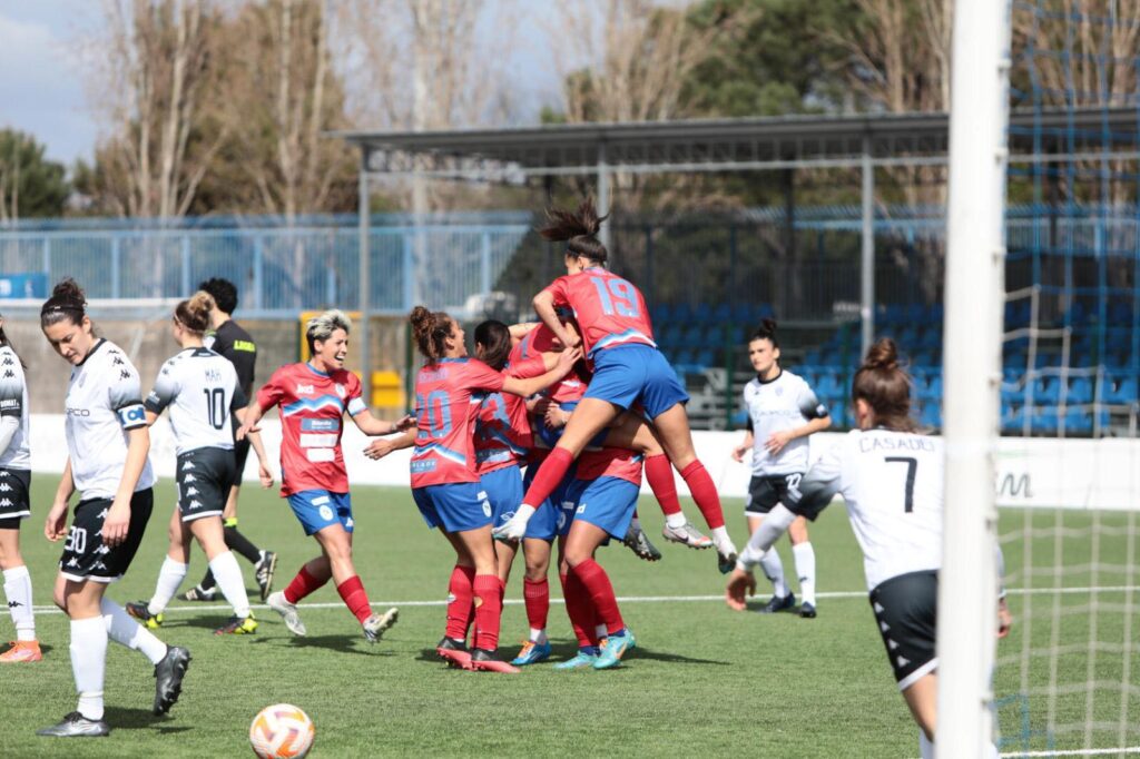 napoli femminile