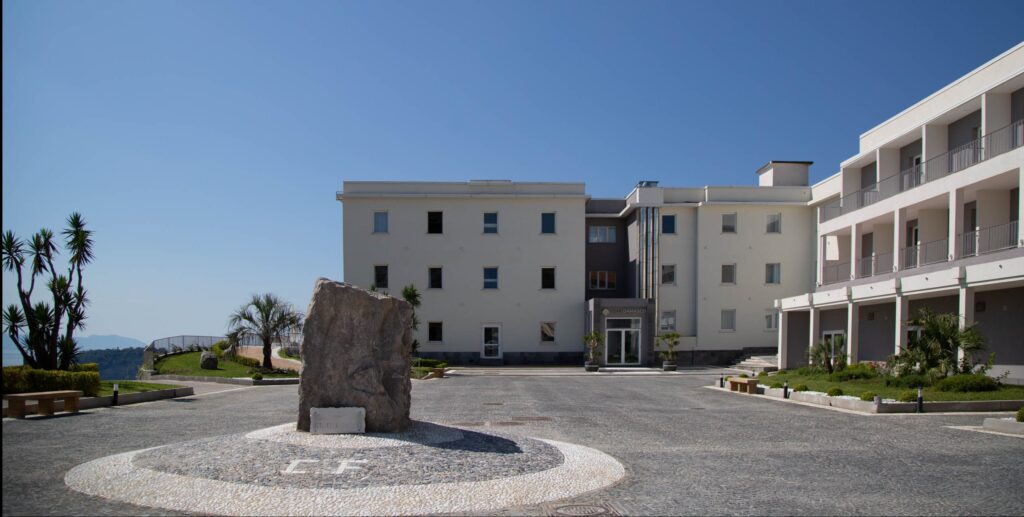 grand hotel serapide