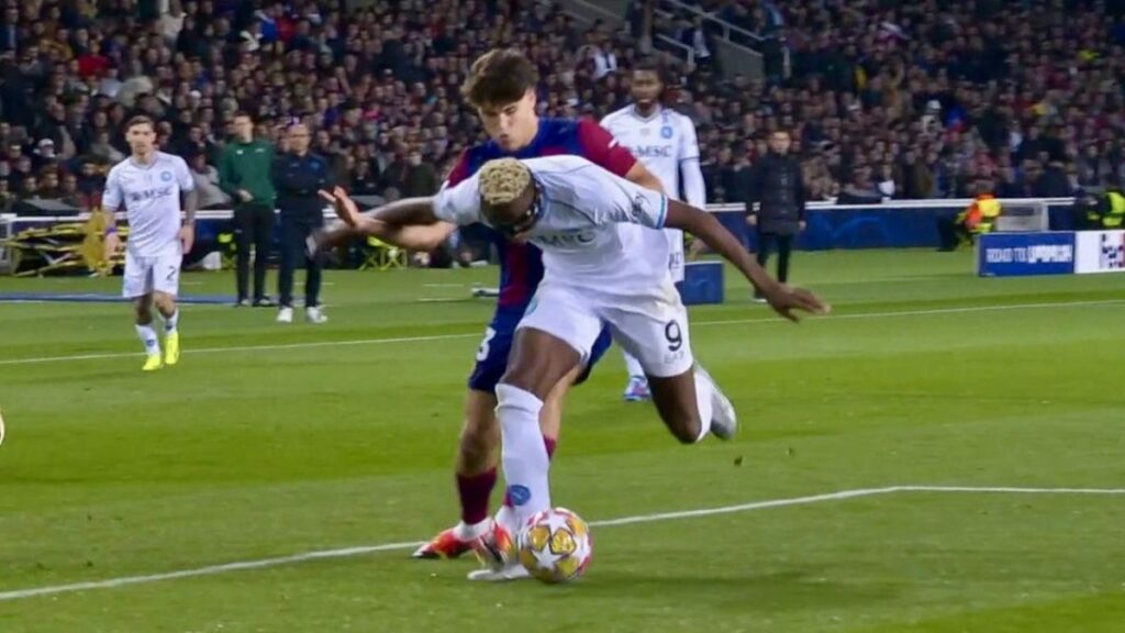 osimhen-rigore-barcellona-napoli