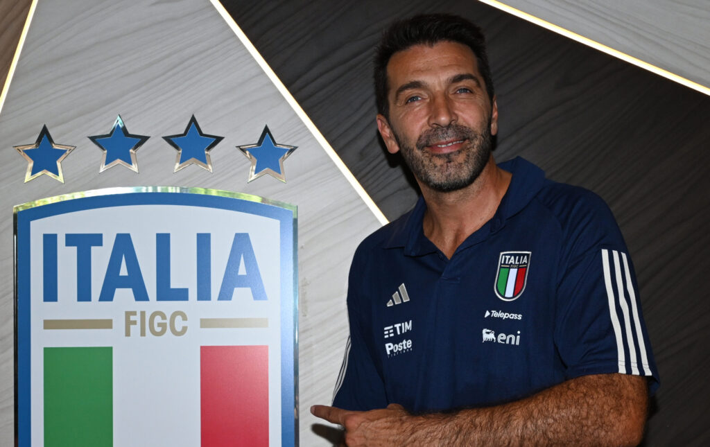 buffon portiere picchiato
