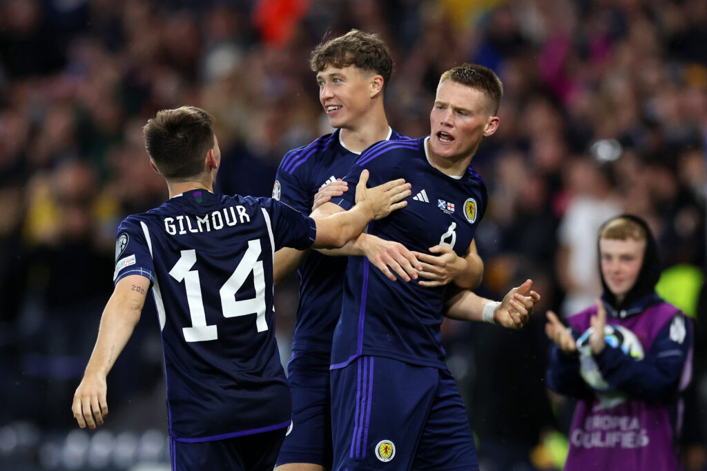 McTominay Gilmour Scozia