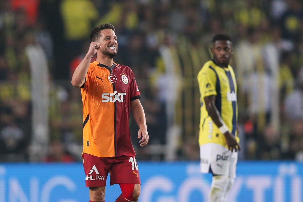 Fenerbahce v Galatasaray - Turkish Super League