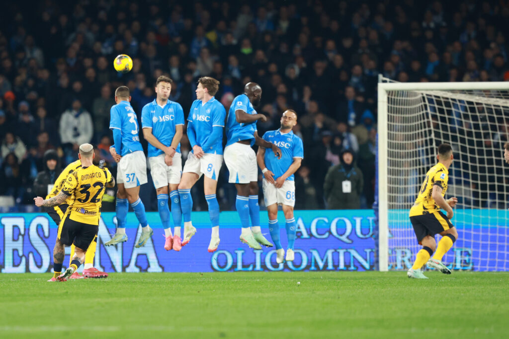 Hernanes sulla punizione di Dimarco