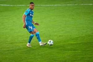 Natan del Betis in azione