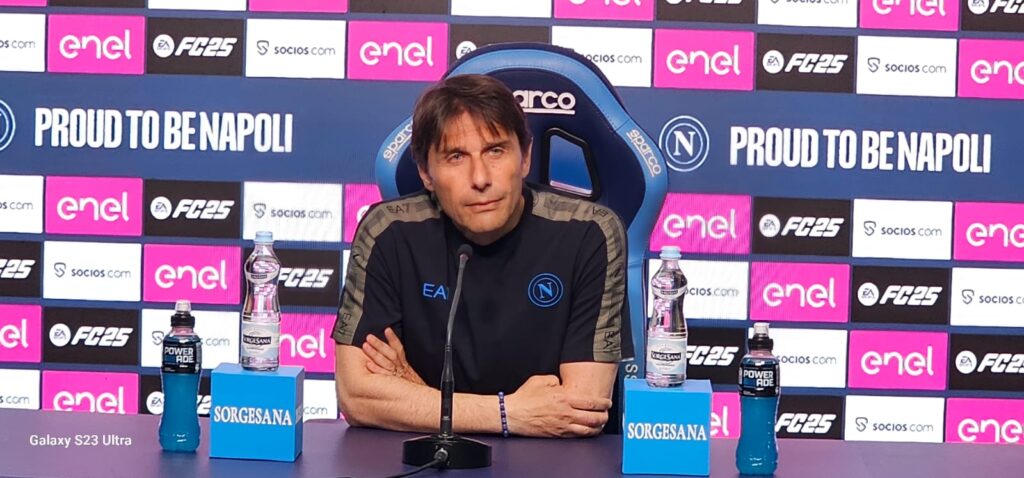Conte in conferenza