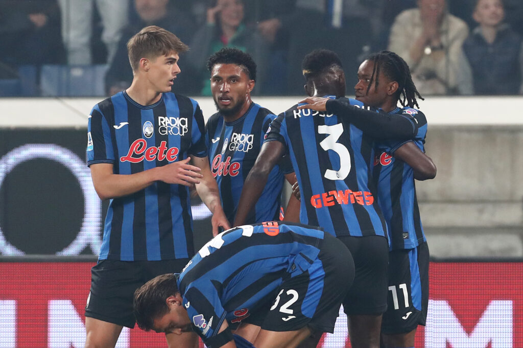 Atalanta cerca una punta