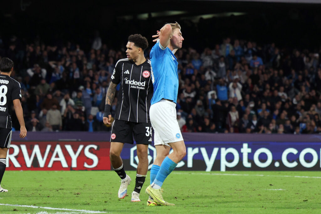 hojlund napoli eintracht