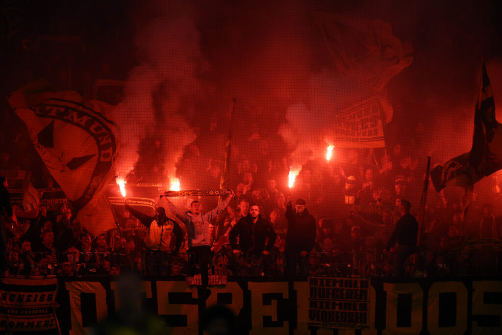 Eintracht Frankfurt v Borussia Dortmund - DFB Cup: Round Two