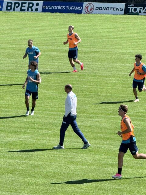 Allegri dirige allenamento 3
