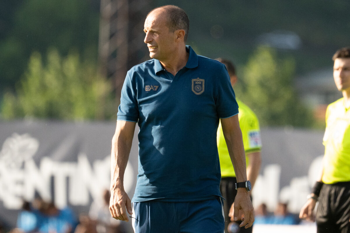 SSC Napoli v Arezzo - Pre-season Friendly
