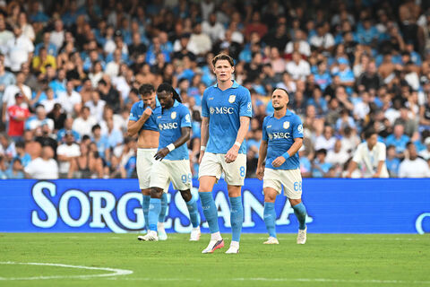 Giovanni Scotto commenta il ko del Napoli contro il Como: azzurri deludenti e due assenze che, secondo il giornalista, hanno pesato.