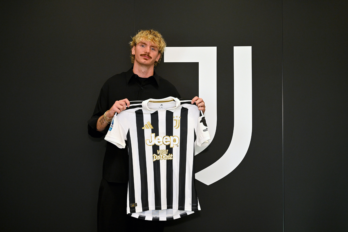 Juventus FC Unveil New Signing Nick Woltemade