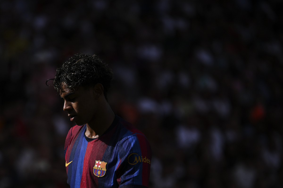 Valencia CF v FC Barcelona - LaLiga EA Sports 2026/27