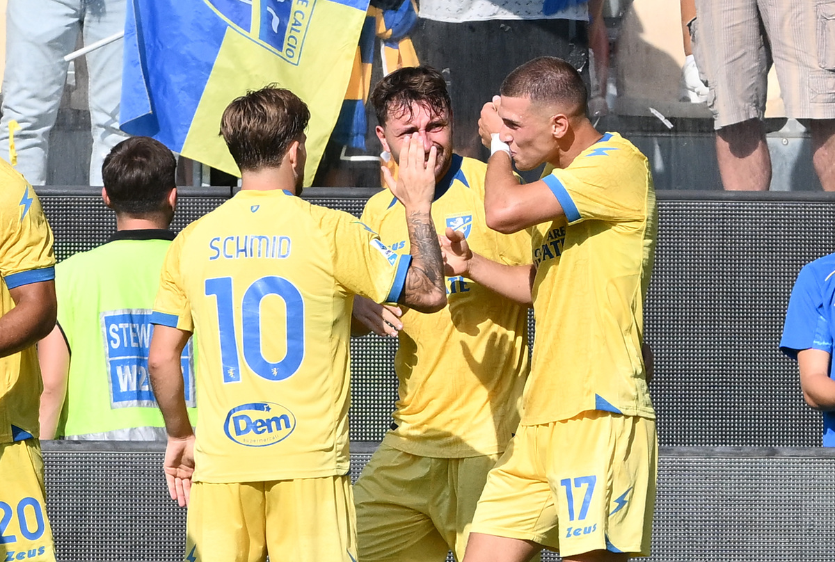 Frosinone Calcio v Como 1907 - Serie A 2026/27