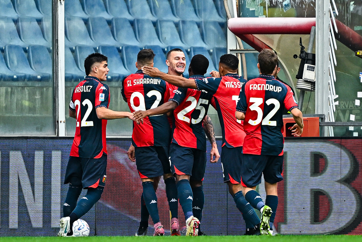 Genoa CFC v ACF Fiorentina - Serie A