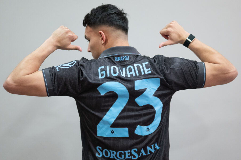 conte giovane como roma
