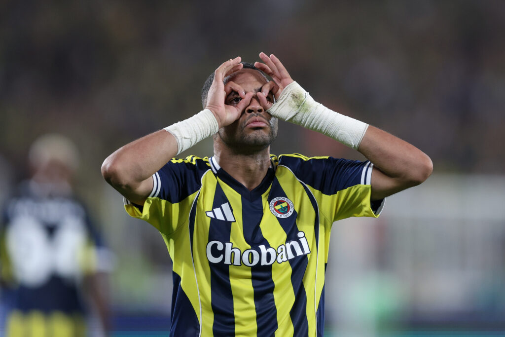 Fenerbahce v Feyenoord - UEFA Champions League Third Qualifying Round Second Leg