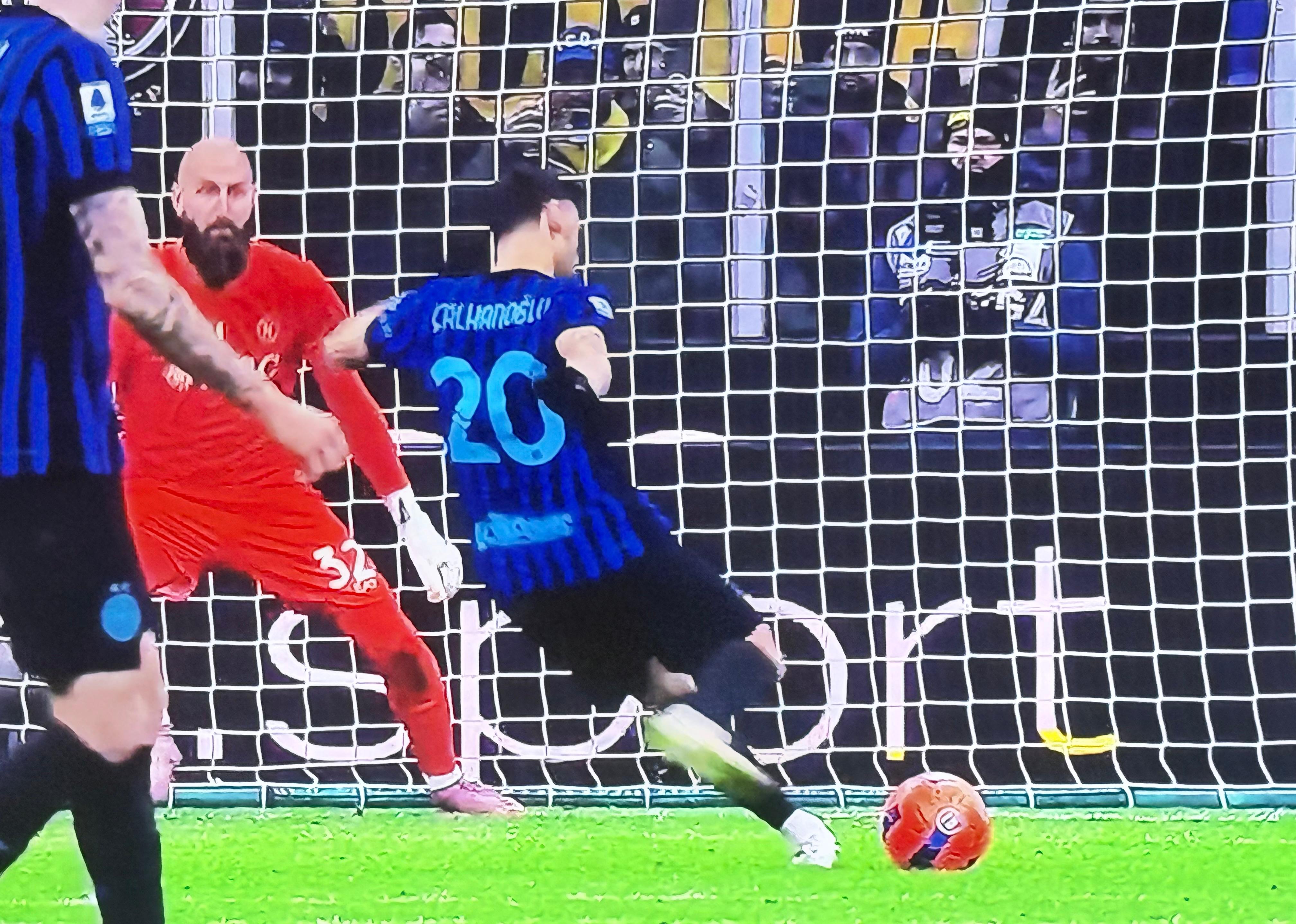 calhanoglu inter napoli