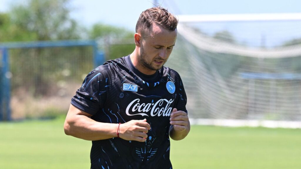 lobotka napoli cagliari
