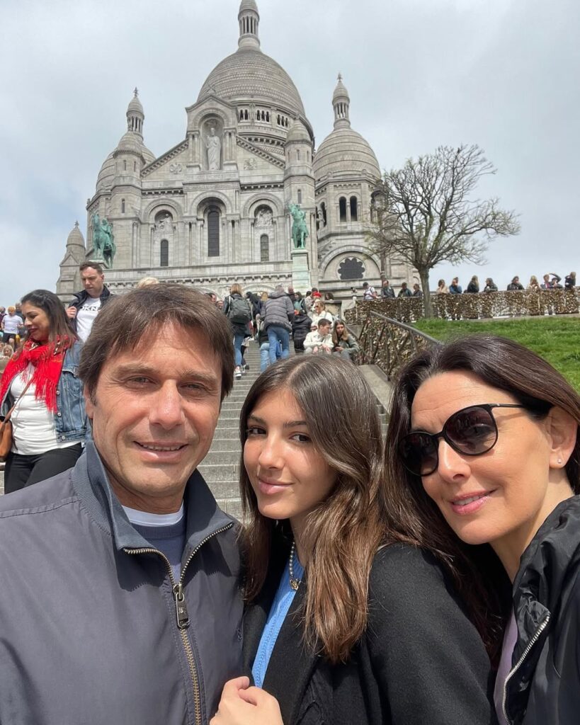 conte napoli figlia