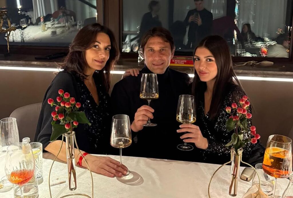 conte famiglia moglie figlia napoli
