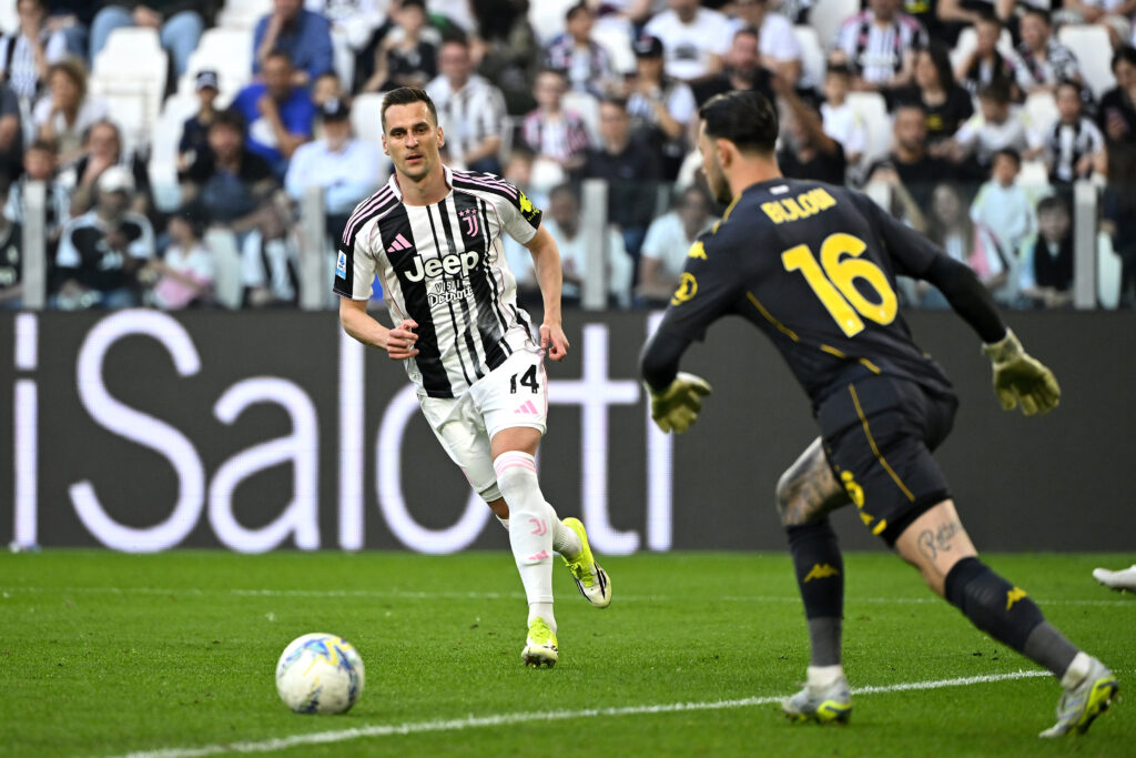 Juventus FC v Genoa CFC - Serie A