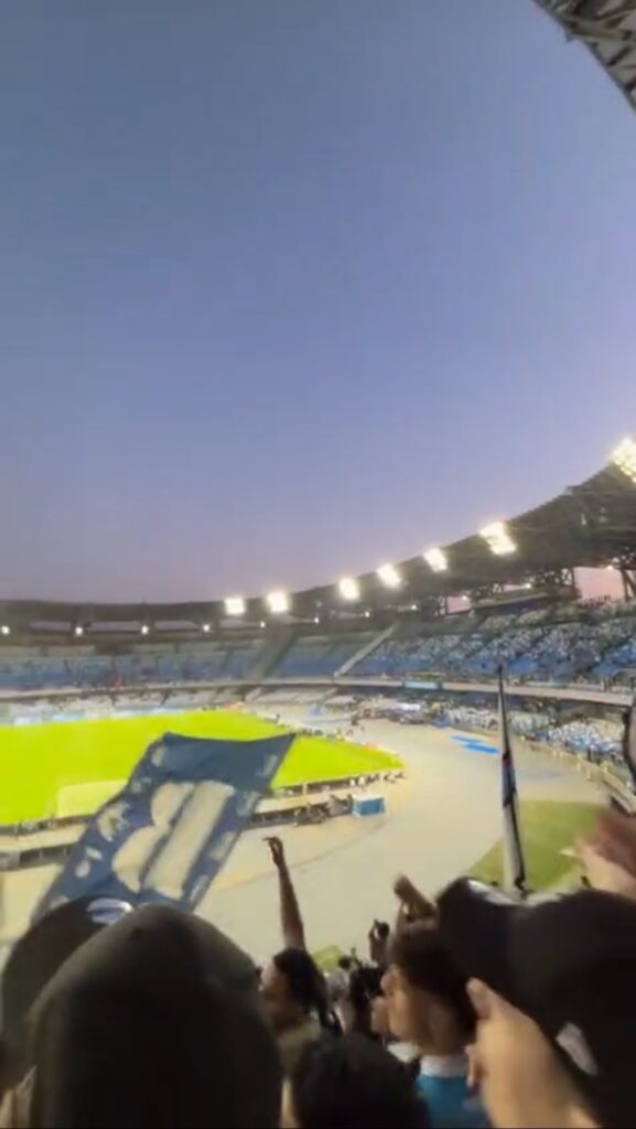 Curva Napoli