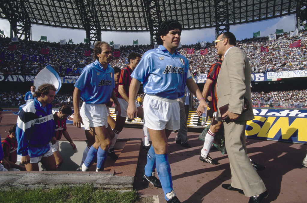 Diego Maradona Napoli v AC Milan 1990