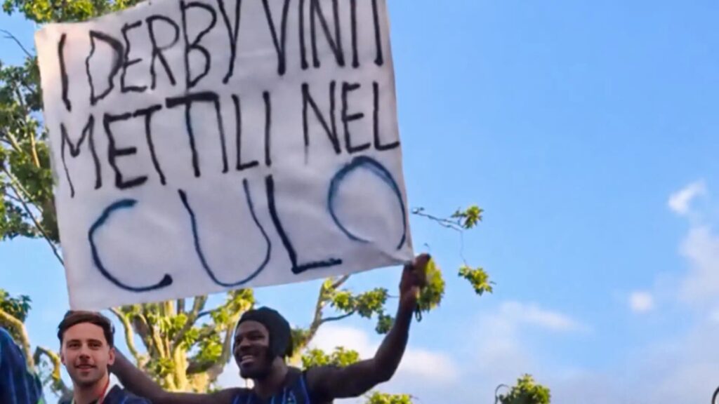 Thuram striscione