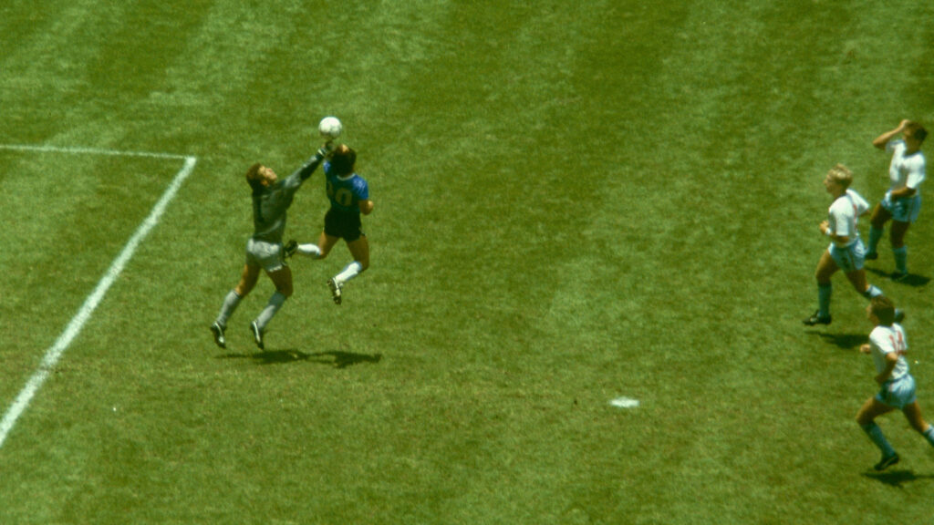 maradona pallone mano de dios